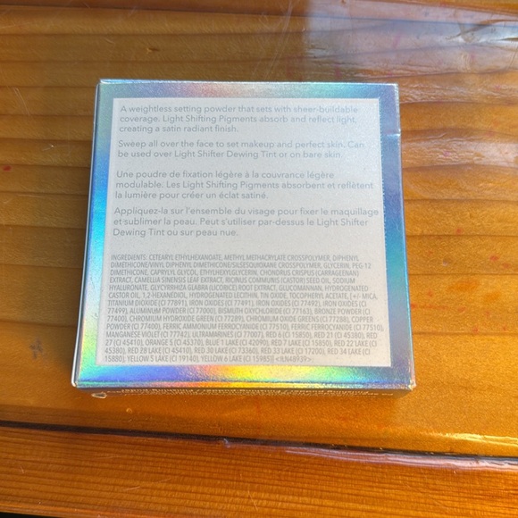 Becca Light Shifter Finishing Veil in Star Child 2 - Picture 3 of 3